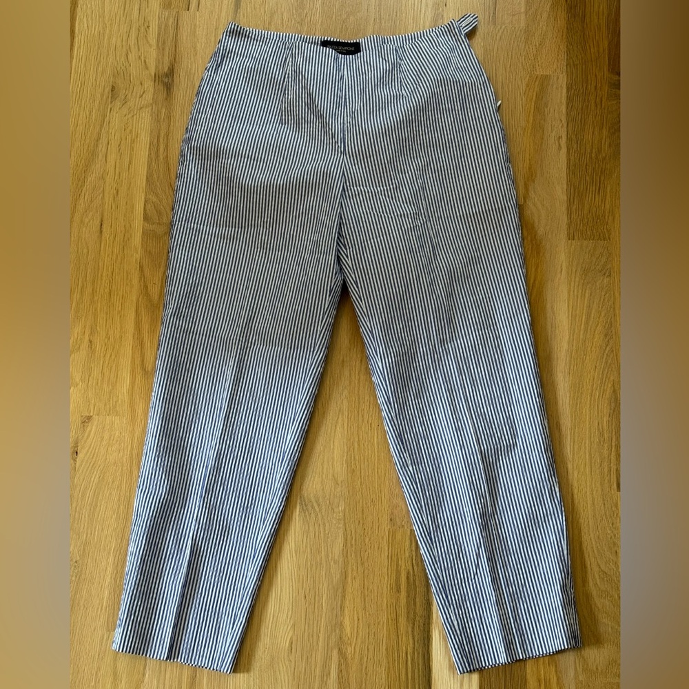 Piazza Sempione seersucker blue and white Audrey pants. Size IT 38